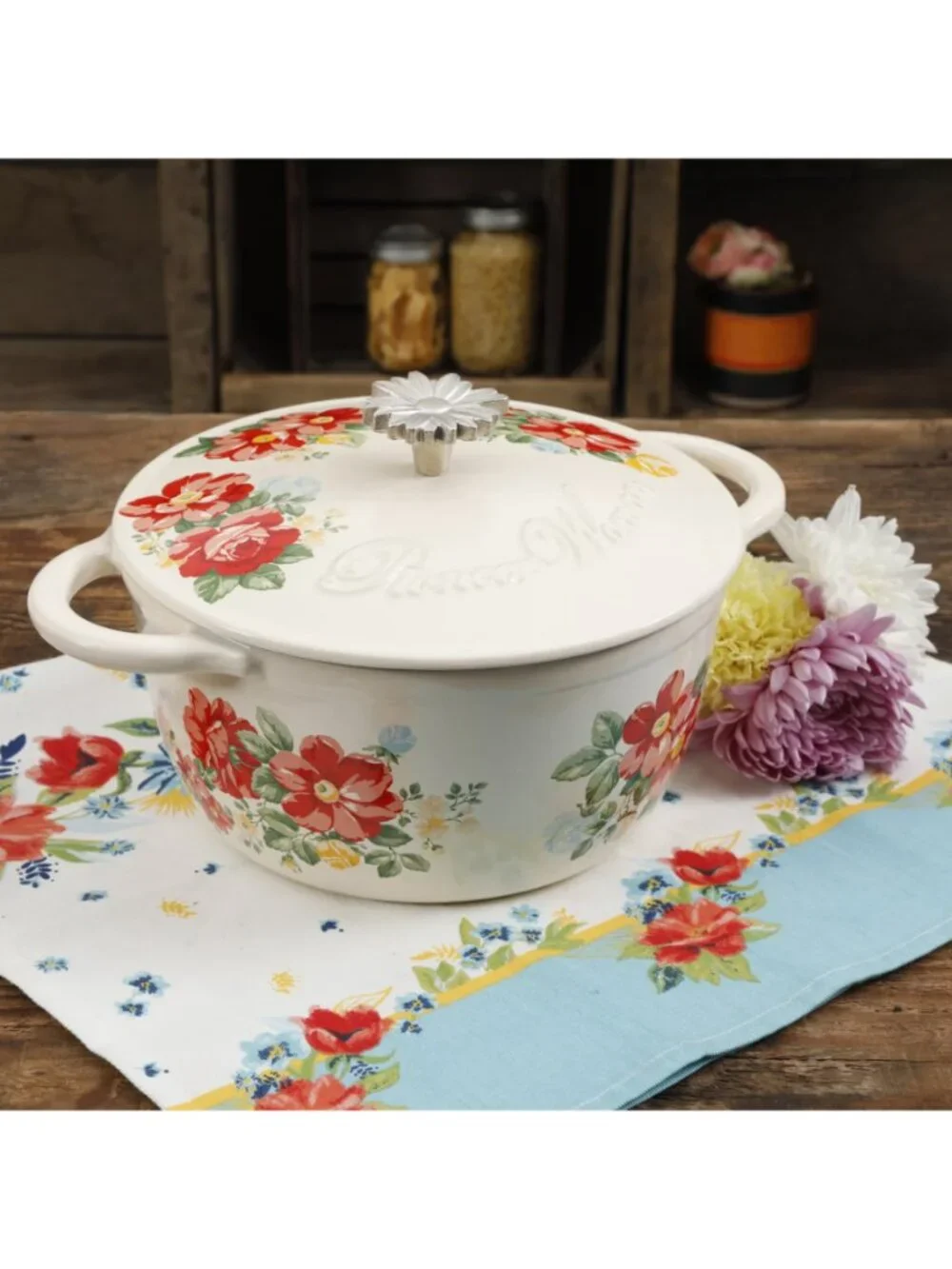 The Pioneer Woman White 3 Qt Vintage Floral Enameled Cast Iron Lid Dutch Oven